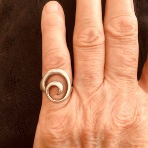 Sterling swirl ring